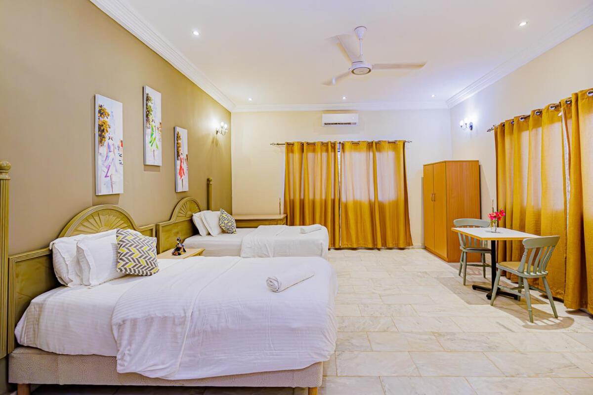 Ocean Villa Heights Brufut Bagian luar foto