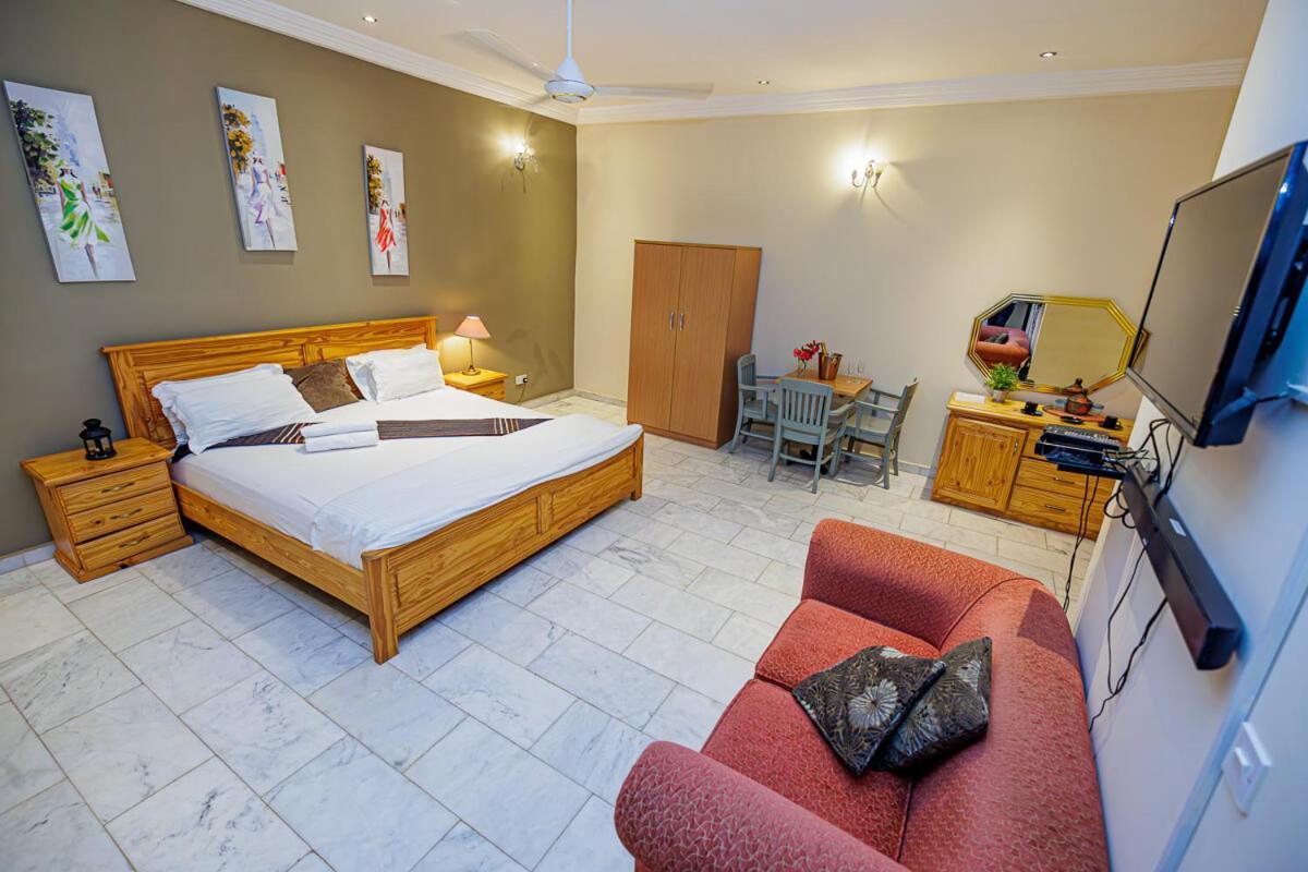 Ocean Villa Heights Brufut Bagian luar foto