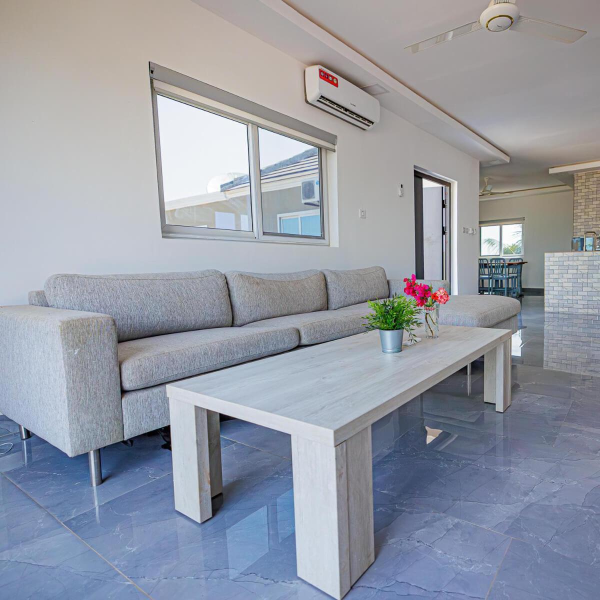 Ocean Villa Heights Brufut Bagian luar foto