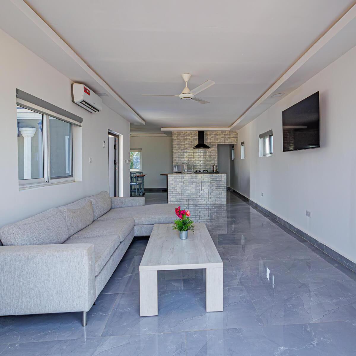 Ocean Villa Heights Brufut Bagian luar foto