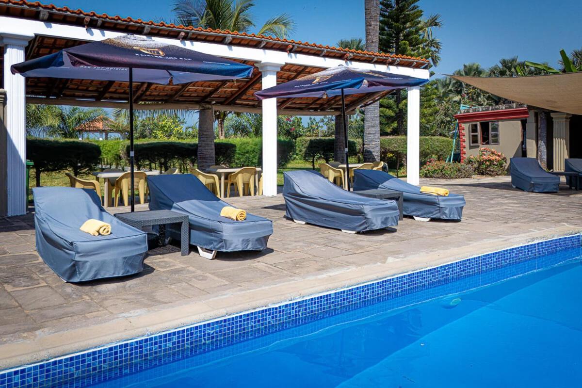 Ocean Villa Heights Brufut Bagian luar foto