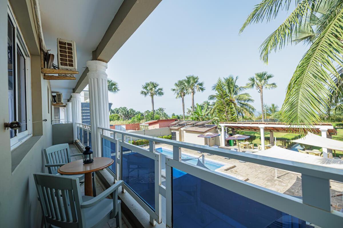 Ocean Villa Heights Brufut Bagian luar foto
