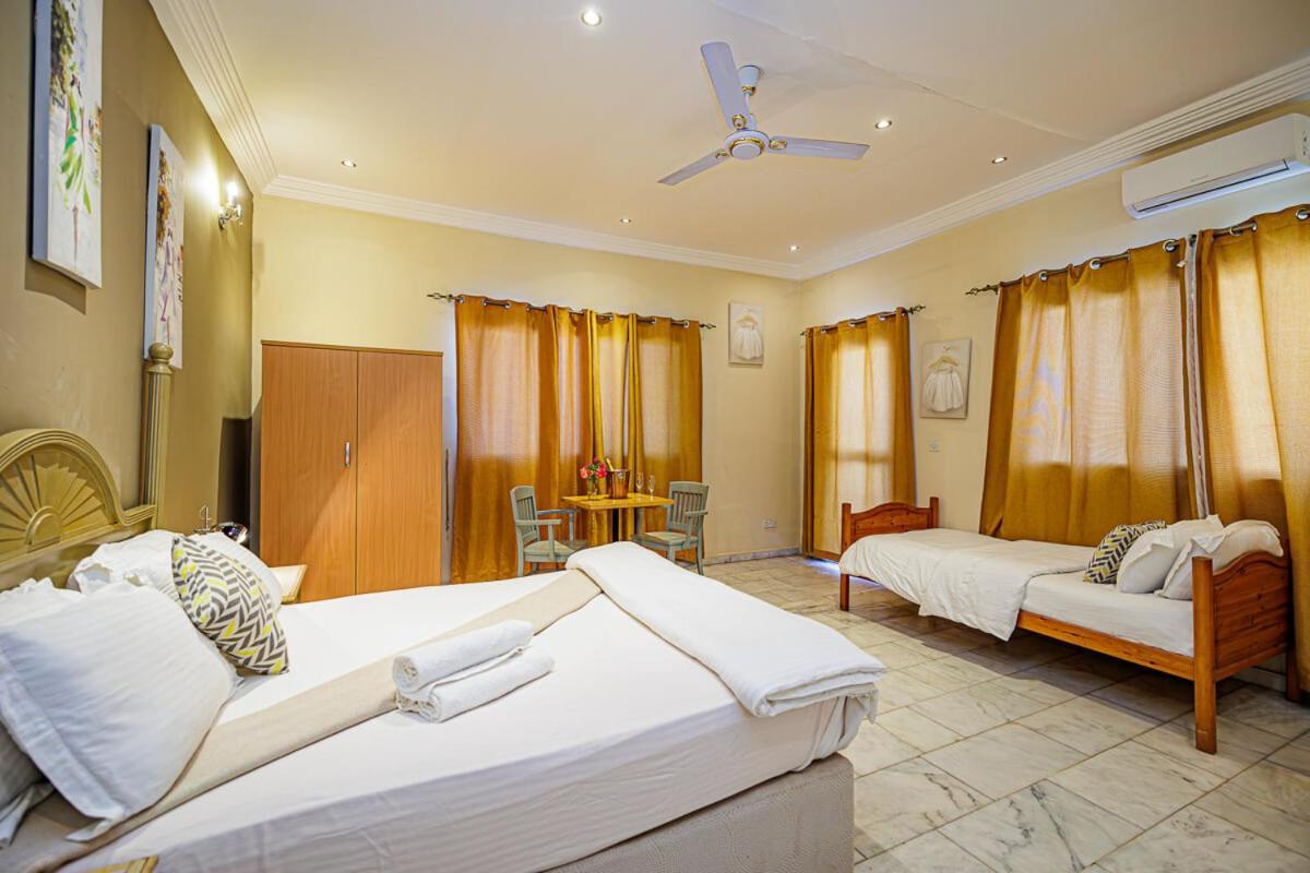 Ocean Villa Heights Brufut Bagian luar foto