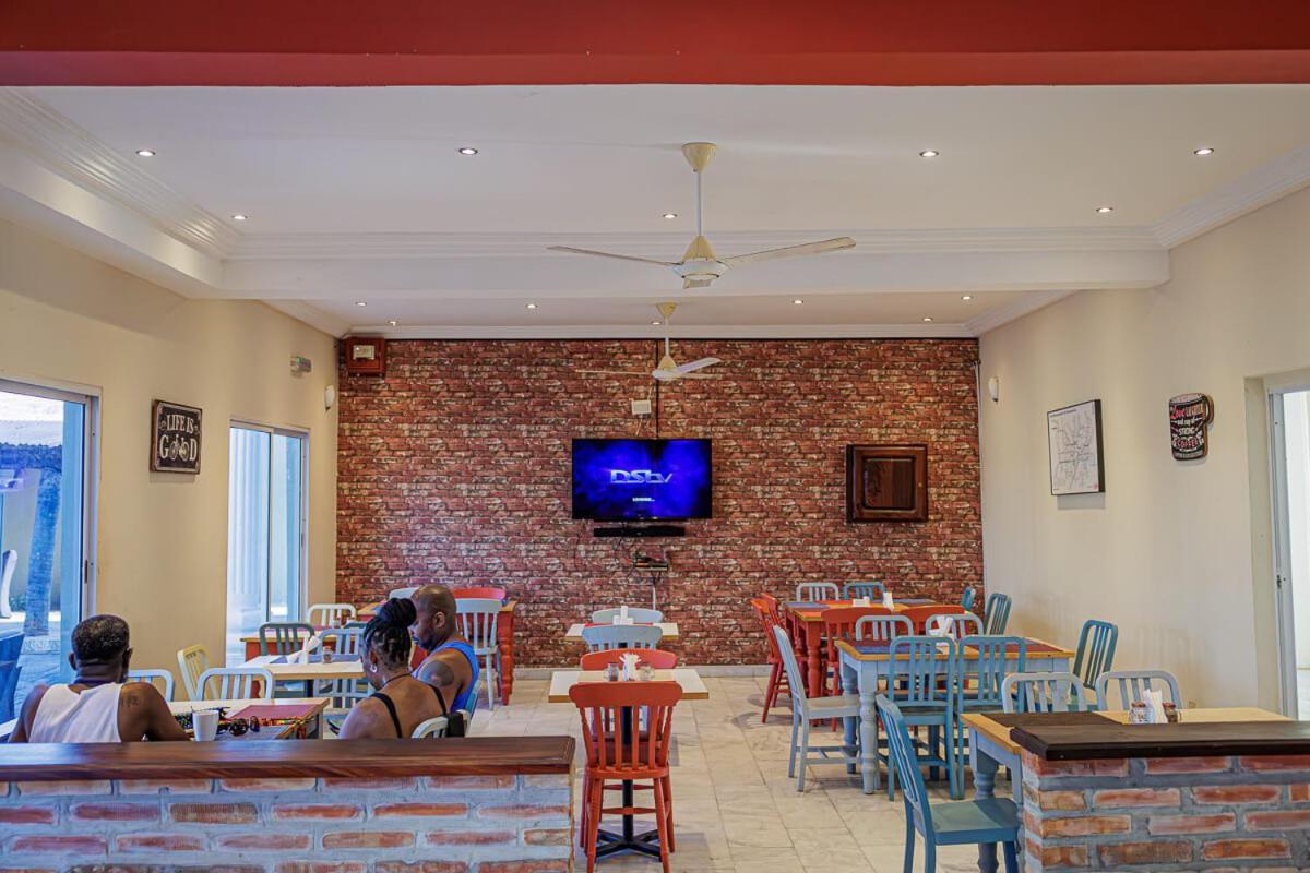 Ocean Villa Heights Brufut Bagian luar foto